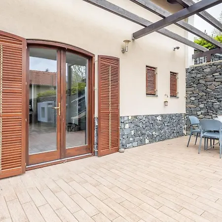 5 House Winery - Perfect Chill *