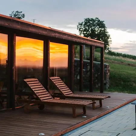 5 House Winery - Perfect Chill Lägenhet Somloszolos