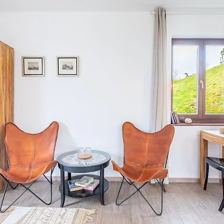 5 House Winery - Perfect Chill Apartman