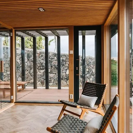 5 House Winery - Perfect Chill